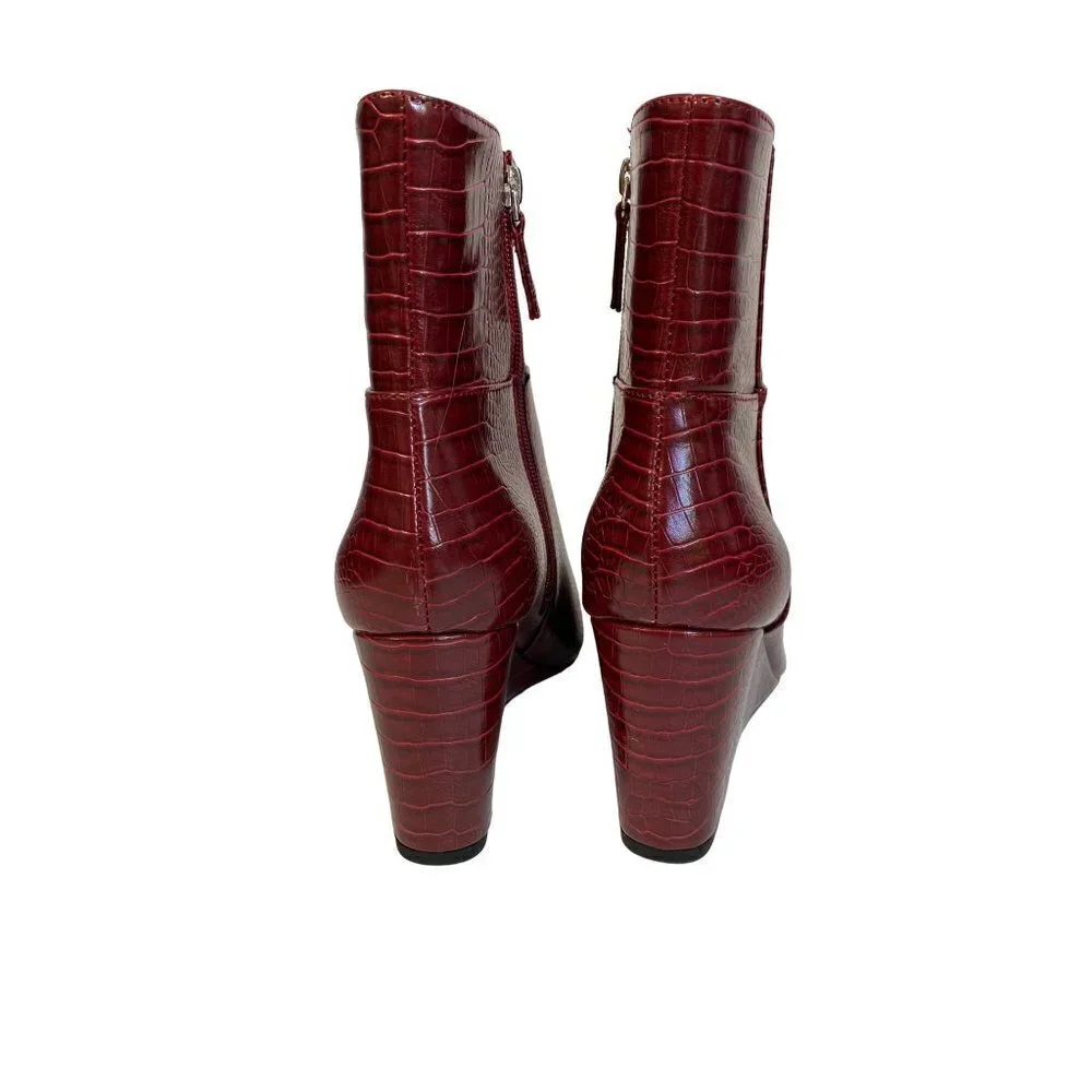 NWT Eloquii Wedge Ankle‎ Boot Color Wine Size 8W